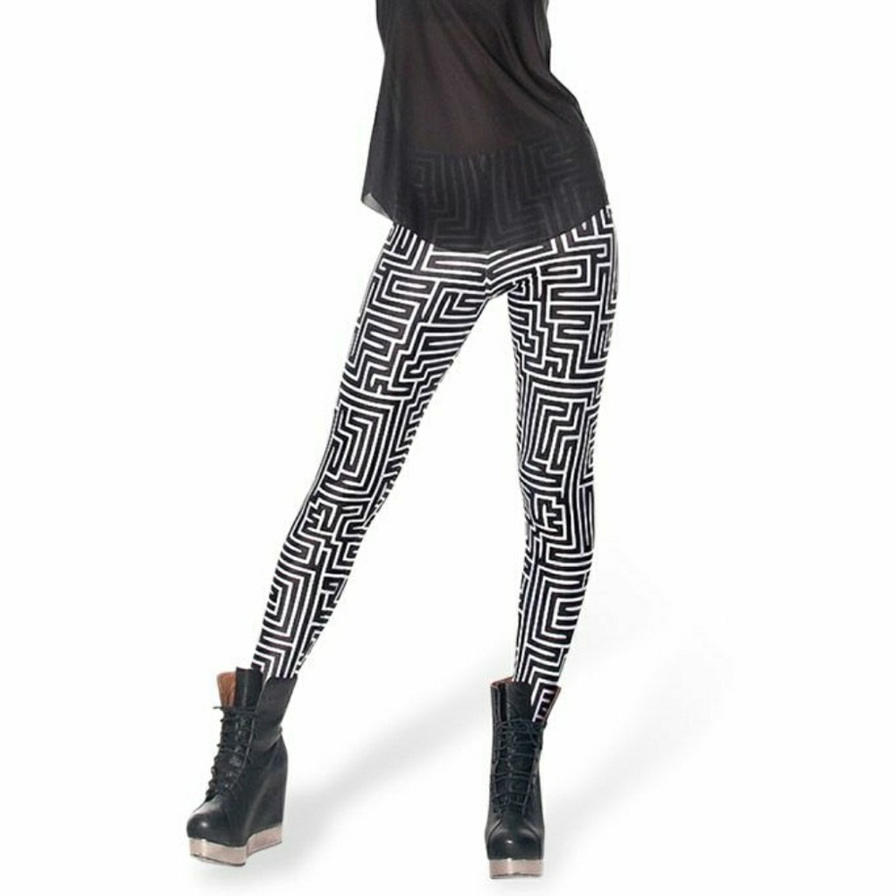 Maze Leggings NWOT
